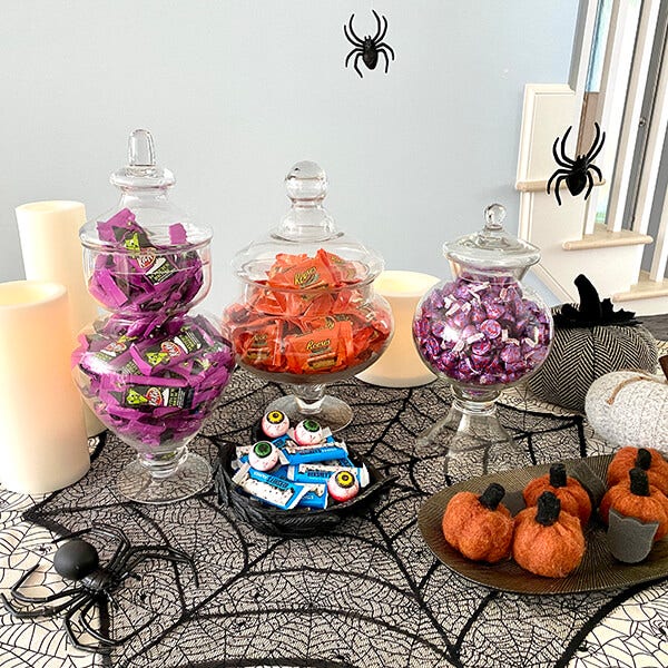 MAKE TRICK-OR-TREAT GHOST GIFTS!